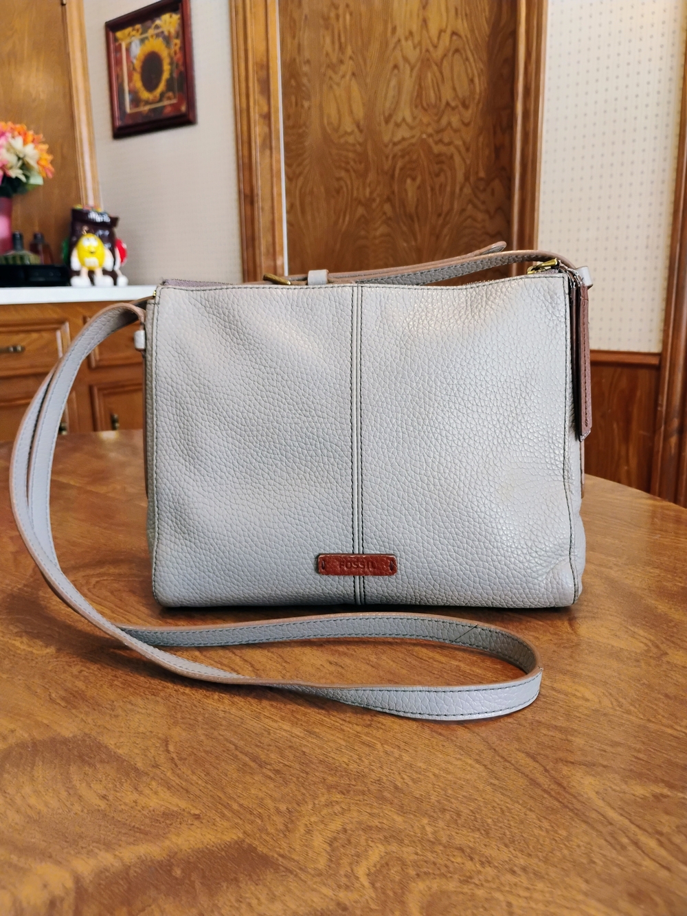 Fossil Light Taupe Pebble Grain Leather "Felicity" Classic Crossbody Purse